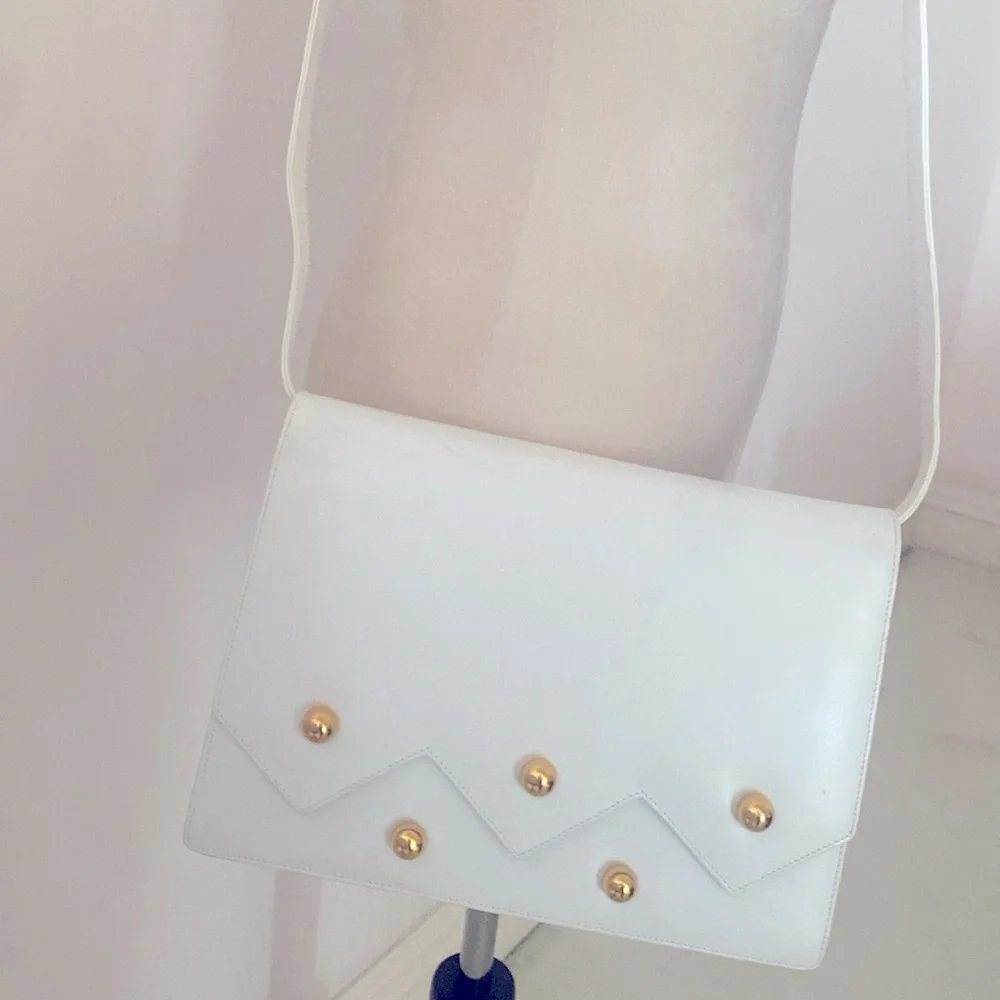 Vintage Paloma Picasso elegant White Shoulder Bag with Gold Accents
